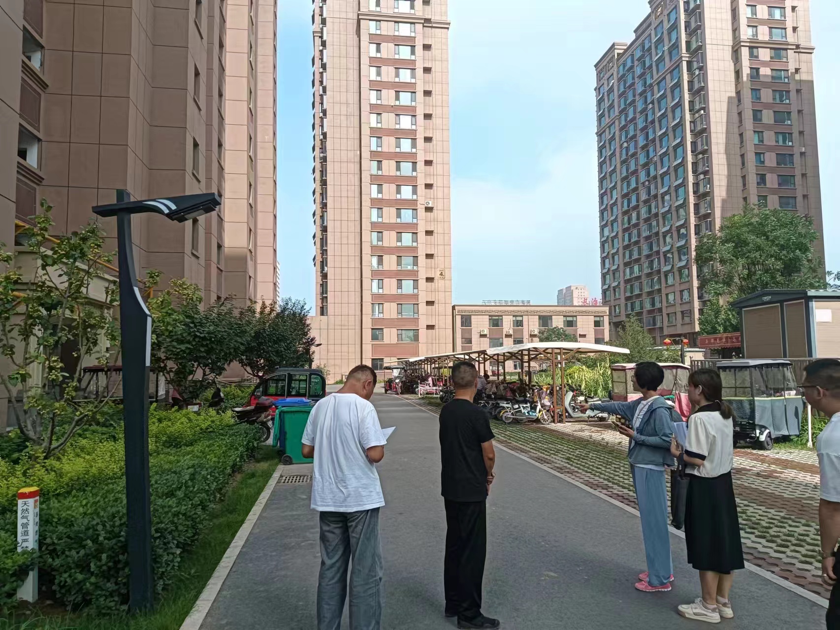 梁家莊一期、西二區(qū)水保驗(yàn)收現(xiàn)場(chǎng).jpg